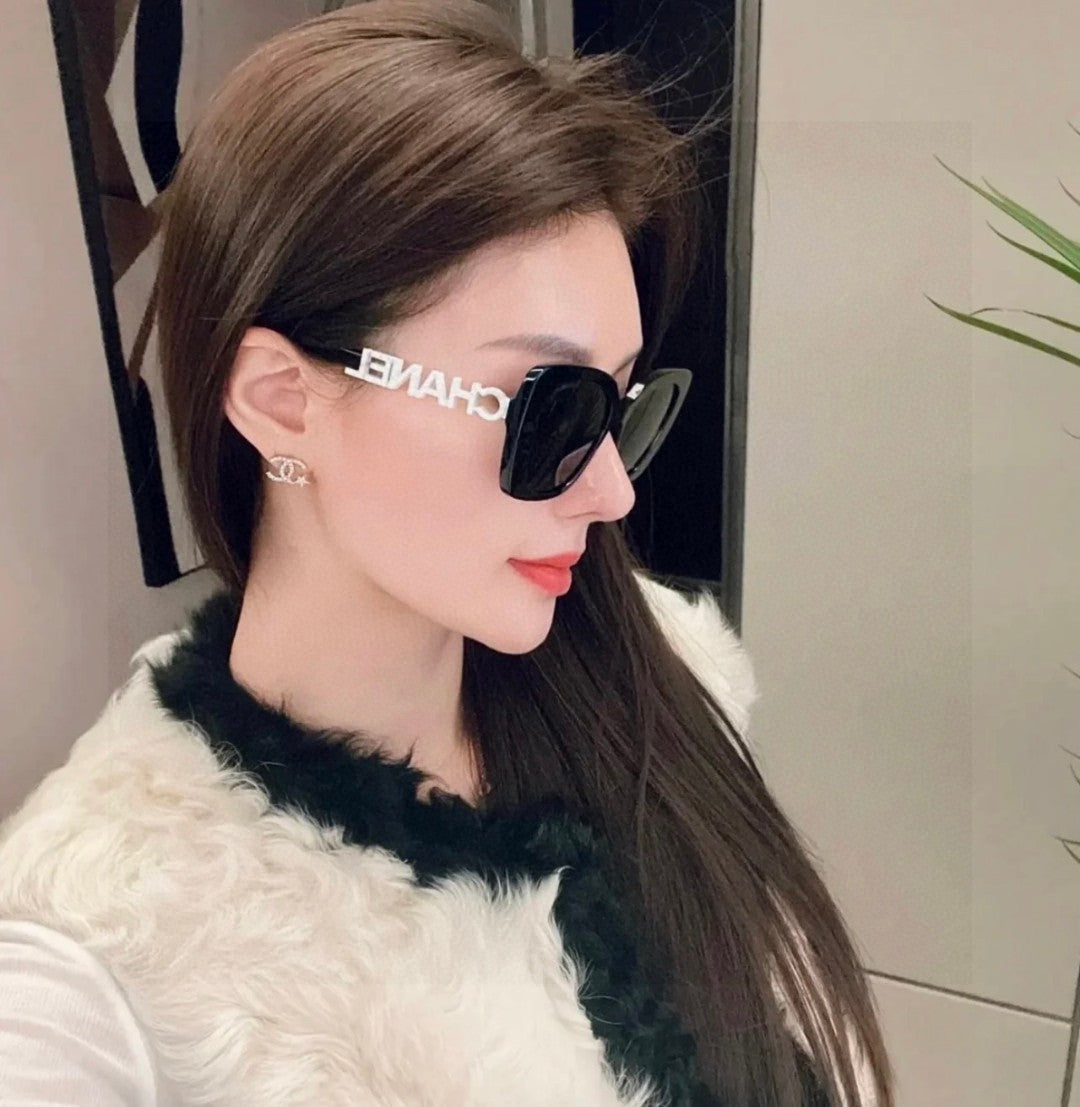 CHANEL BUTTERFLY SUNGLASSES 641815 IN BLACK ACETATE WHITE METAL LOGO