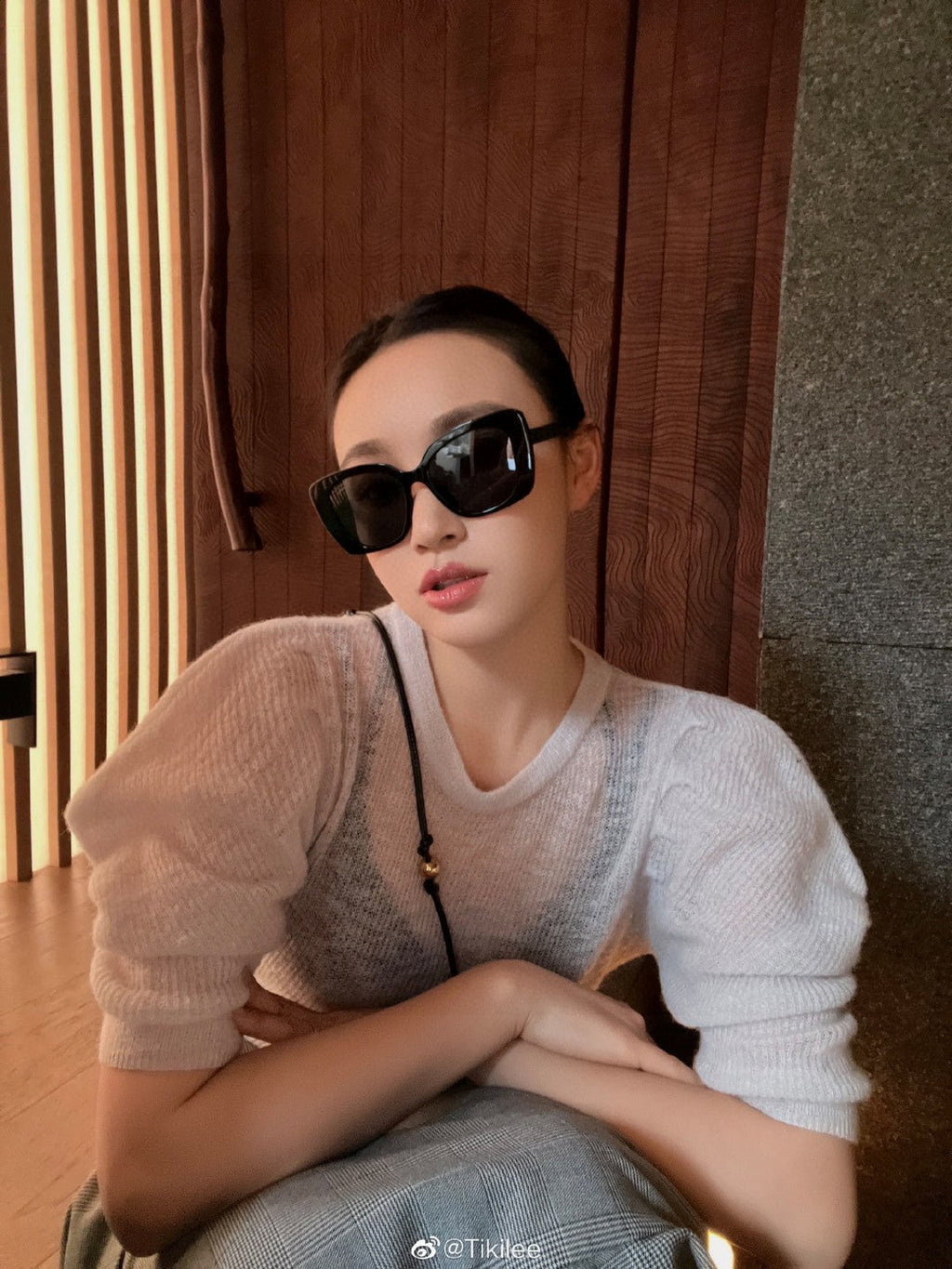 CHANEL BUTTERFLY SUNGLASSES 641817 IN ACETATE BLACK METAL LOGO
