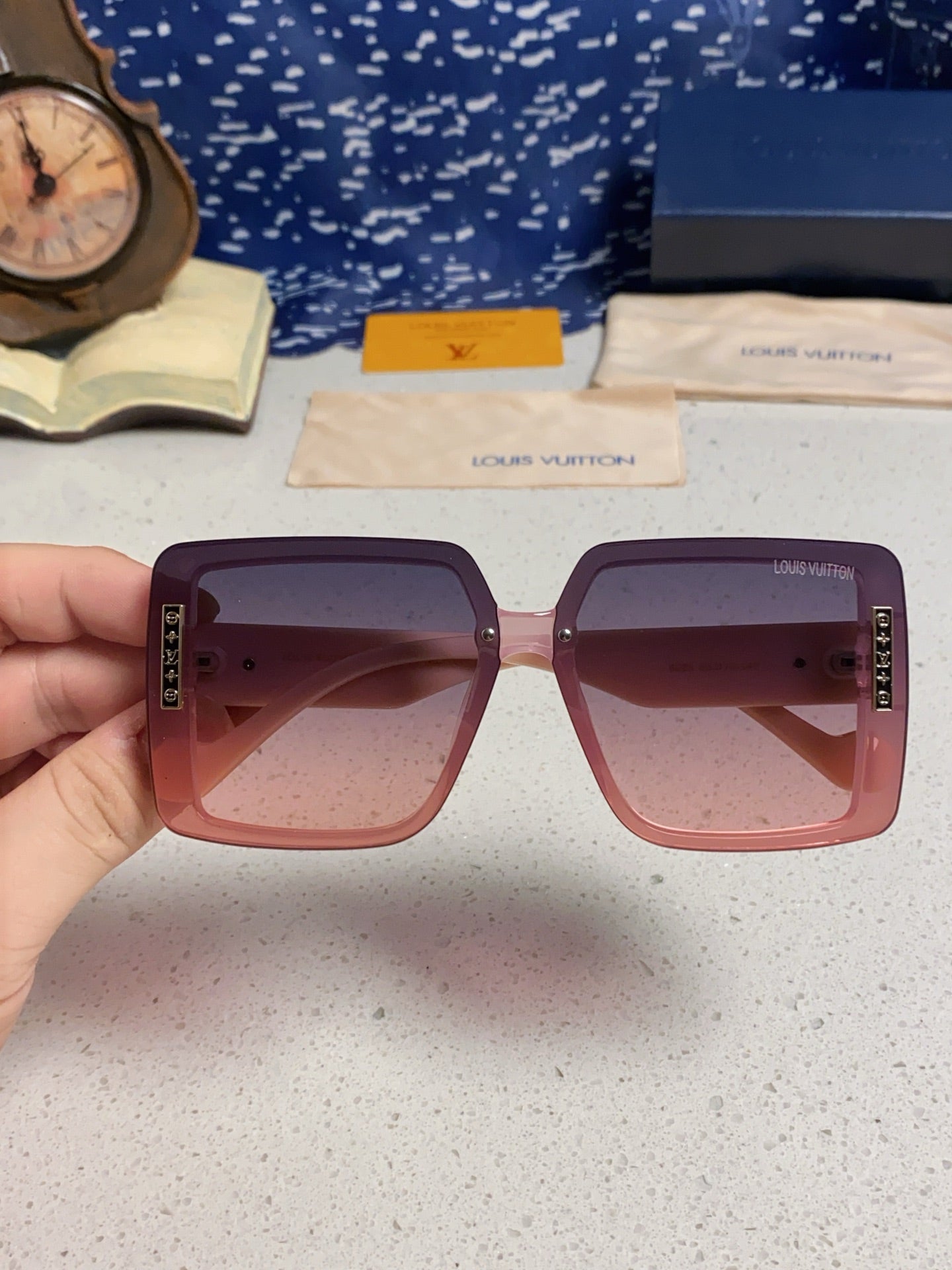 LOUIS VUITTON SQUARE SUNGLASSES 571653 IN PINK CLEAR ACETATE