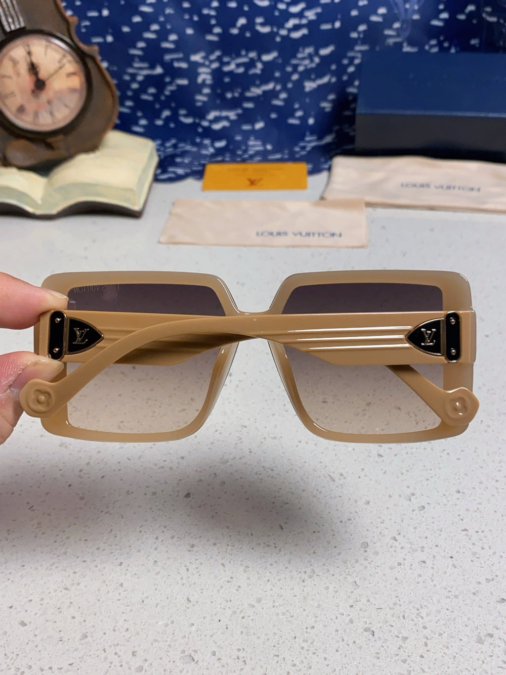 LOUIS VUITTON SQUARE SUNGLASSES 571654 IN DARK BEIGE SMOKE ACETATE