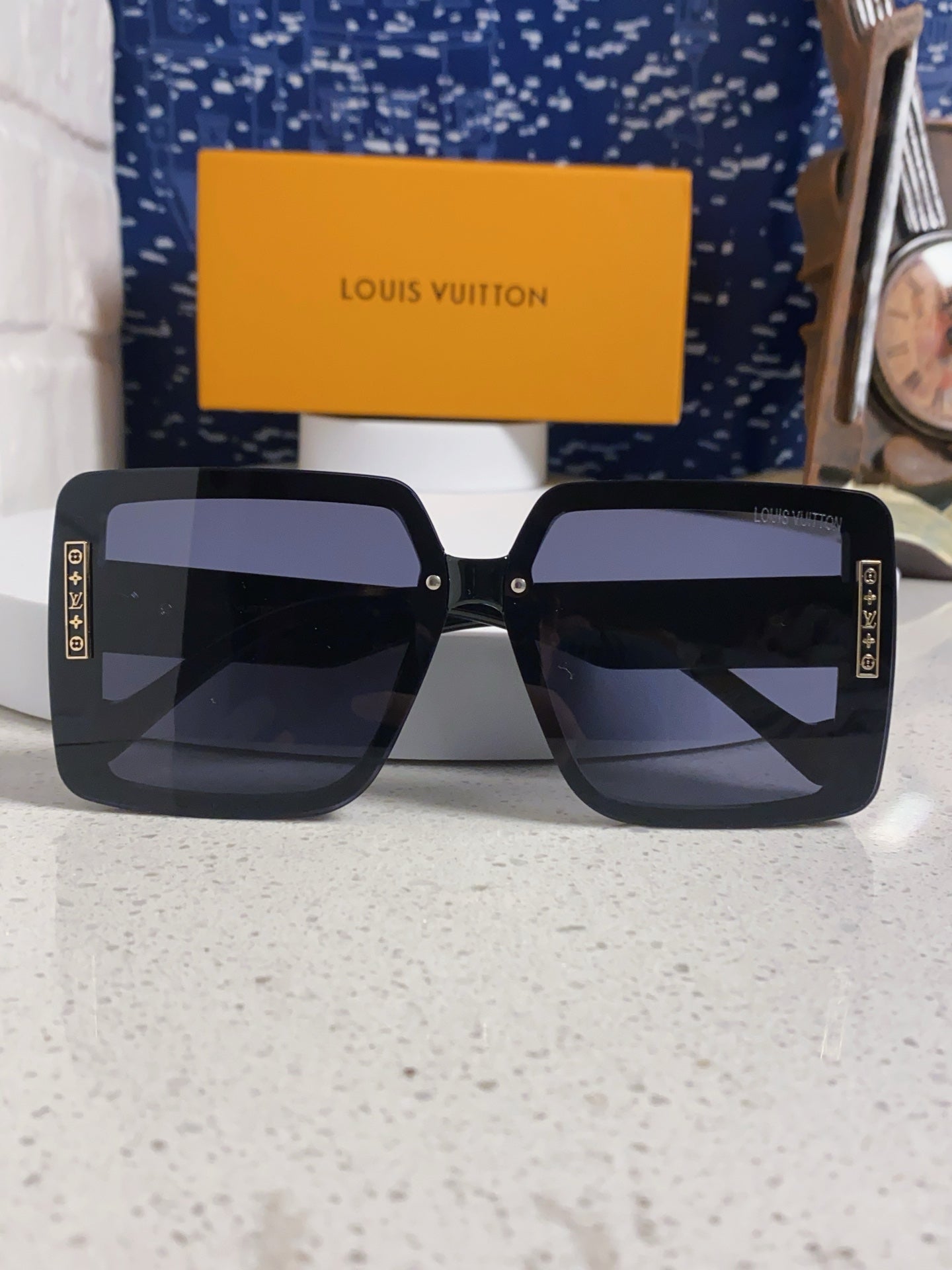 LOUIS VUITTON SQUARE SUNGLASSES 571657 IN BLACK ACETATE