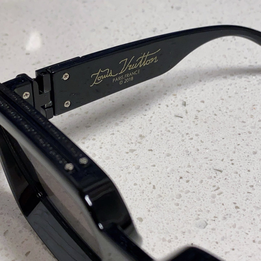 LOUIS VUITTON RECTANGLE SUNGLASSES 575846 IN BLACK ACETATE