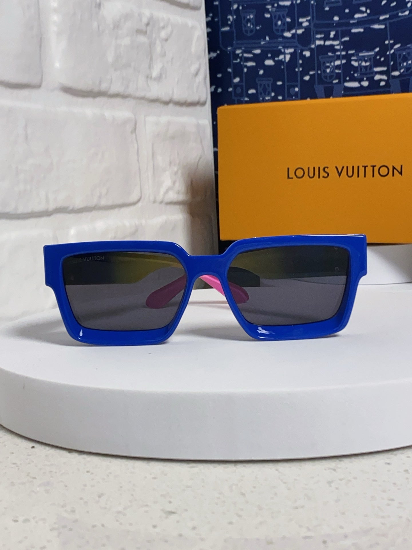 LOUIS VUITTON RECTANGLE SUNGLASSES 575847 IN BLUE MIX MULTICOLOR ACETATE