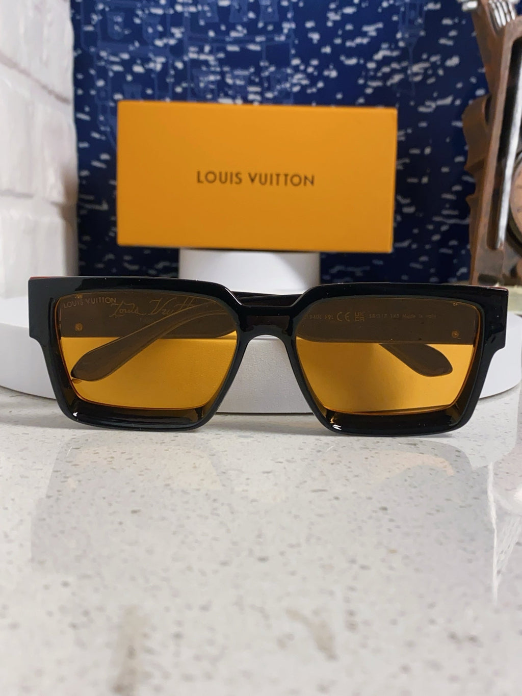 LOUIS VUITTON RECTANGLE SUNGLASSES 575848 IN BLACK ACETATE ORANGE METAL YELLOW LENS