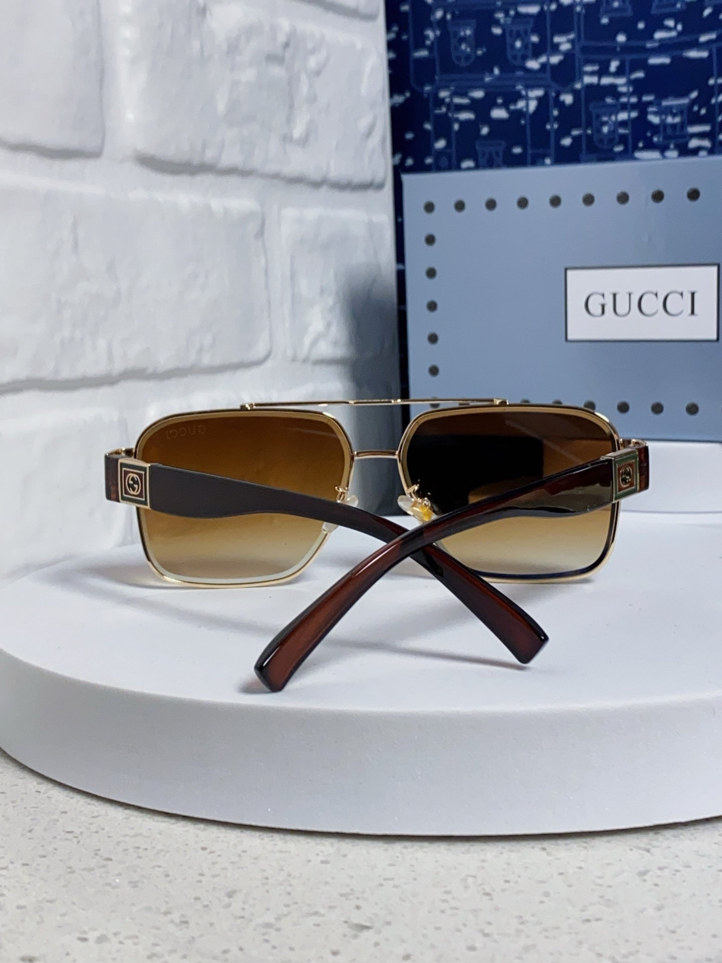 GUCCI SQUARE FRAME SUNGLASSES 576906 IN METAL
