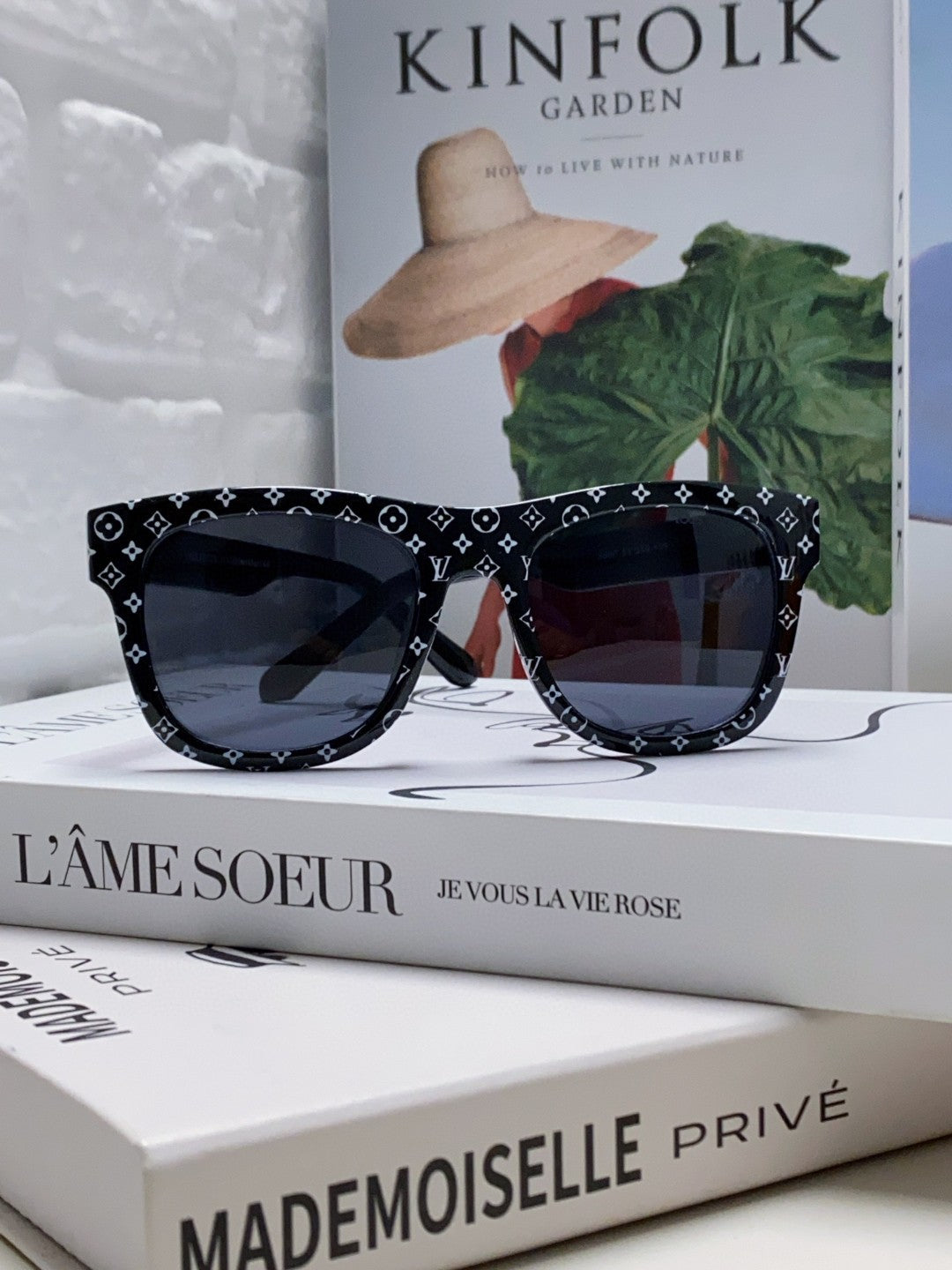 LOUIS VUITTON MONOGRAM SUNGLASSES 581386 IN BLACK ACETATE FRAME