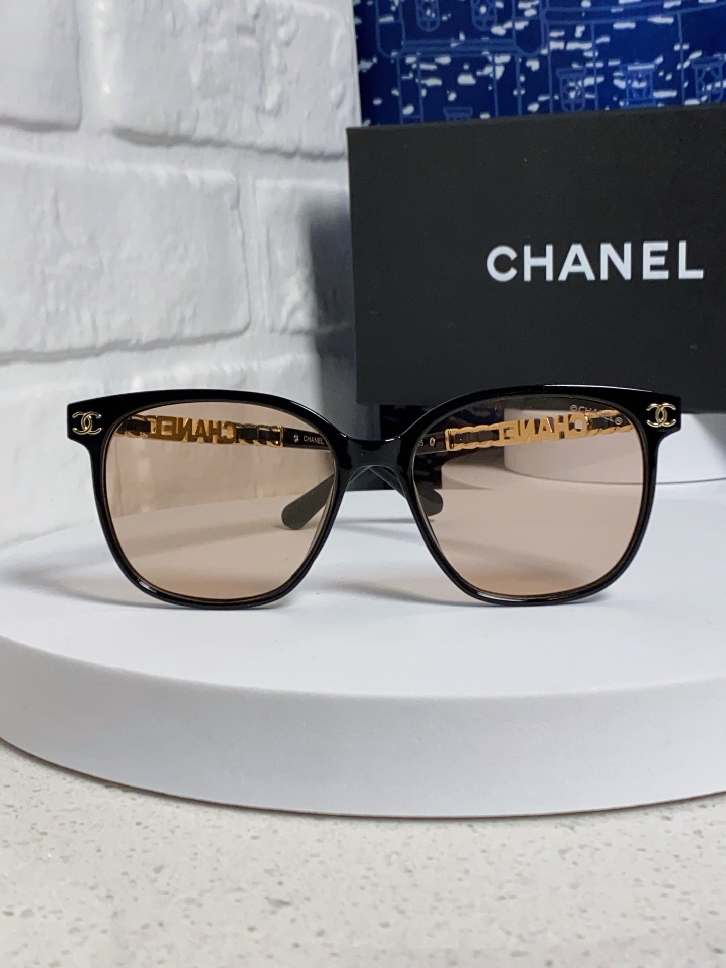 CHANEL SQUARE SUNGLASSES 632028 IN BLACK ACETATE LIGHT BROWN LENSES
