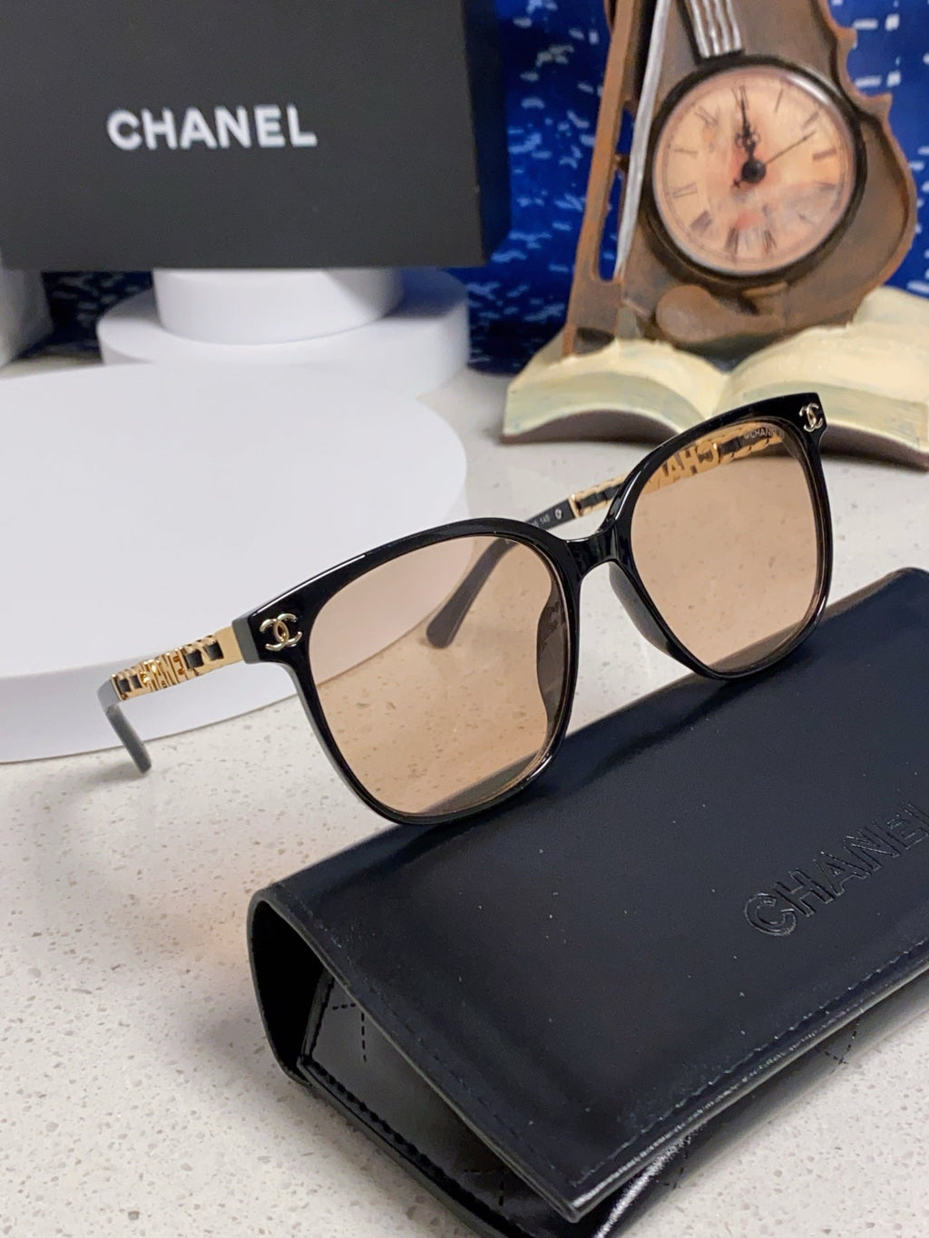 CHANEL SQUARE SUNGLASSES 632028 IN BLACK ACETATE LIGHT BROWN LENSES