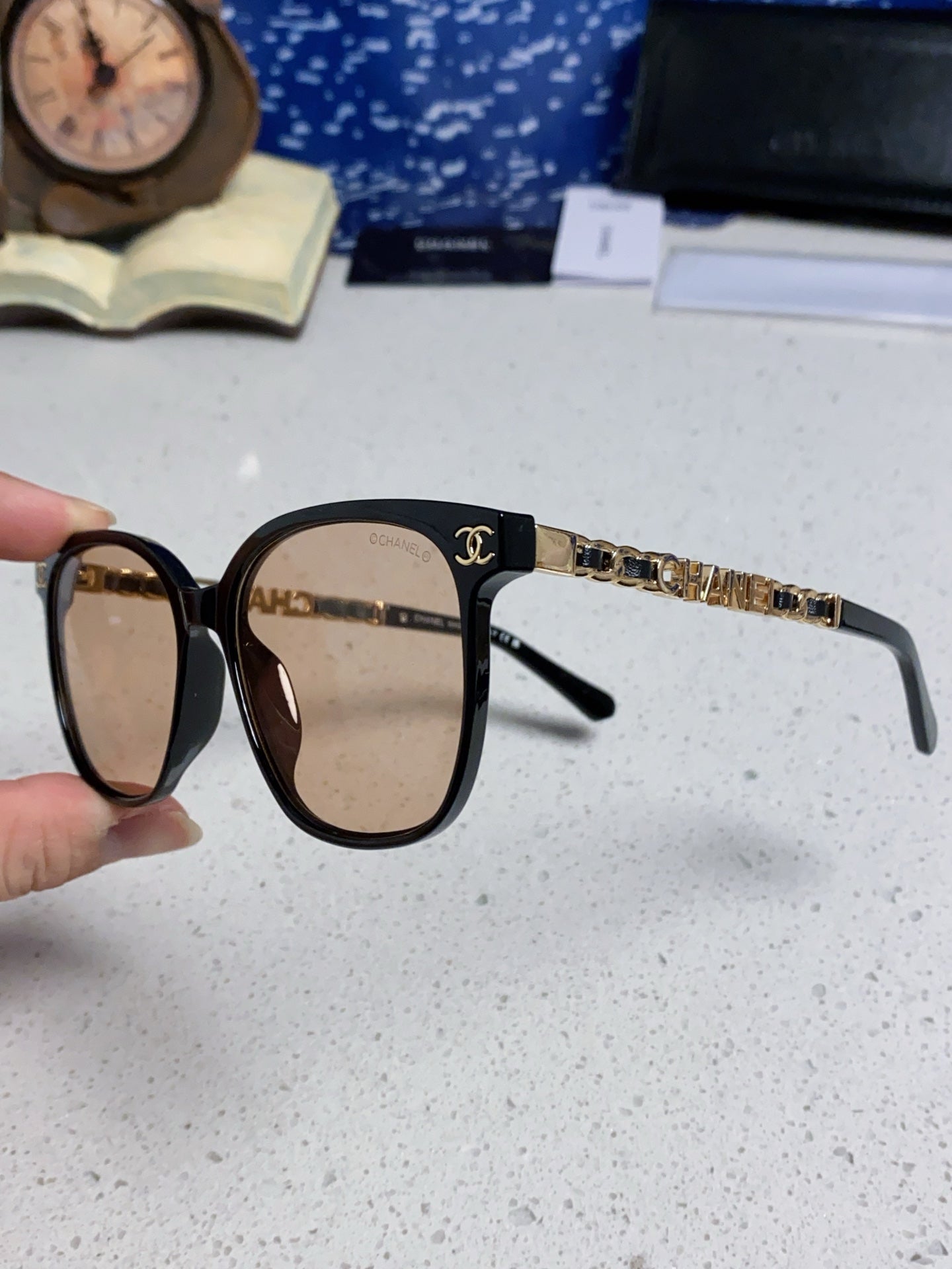 CHANEL SQUARE SUNGLASSES 632028 IN BLACK ACETATE LIGHT BROWN LENSES