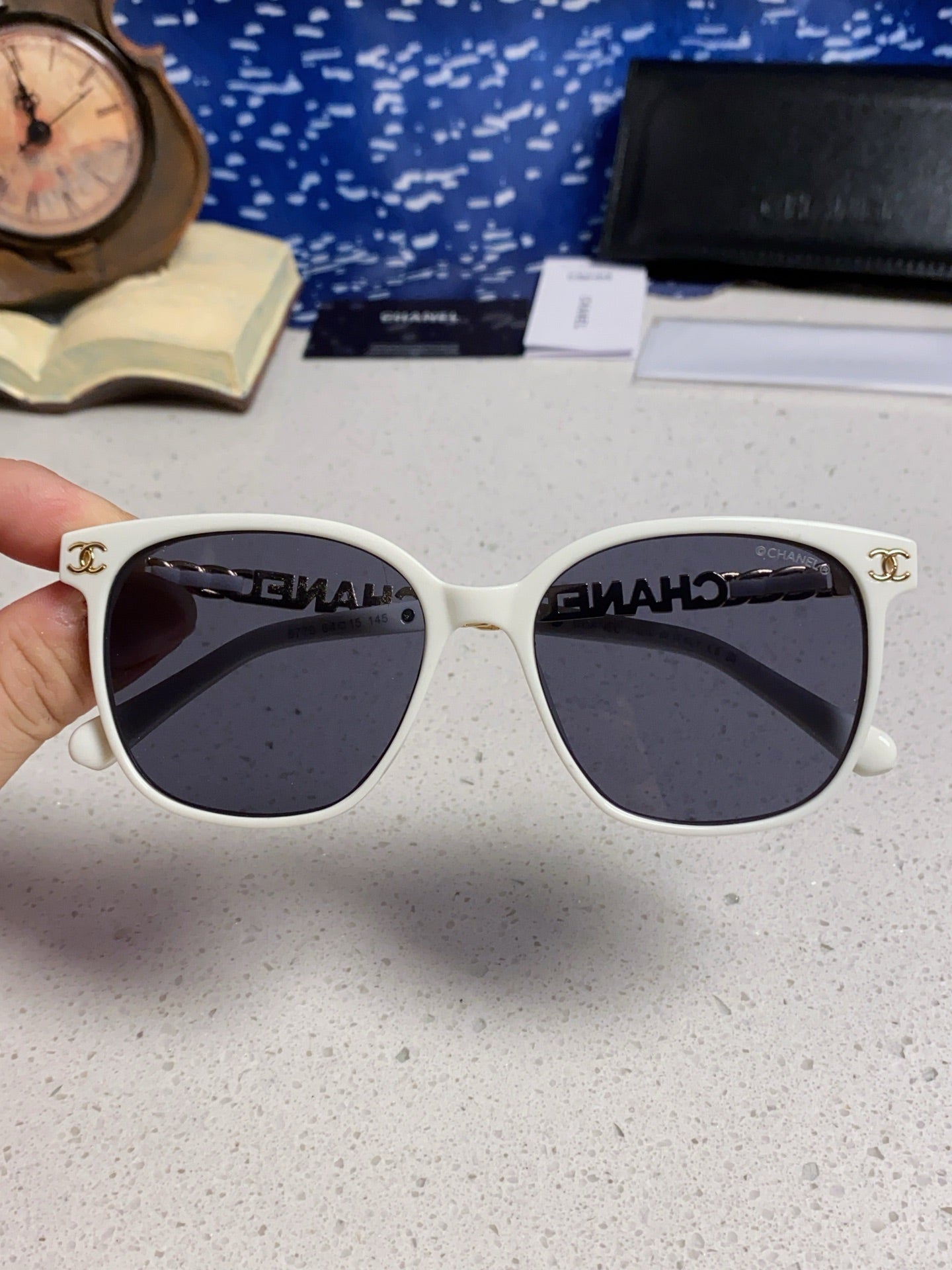 CHANEL SQUARE SUNGLASSES 632031 IN WHITE ACETATE GOLD METAL
