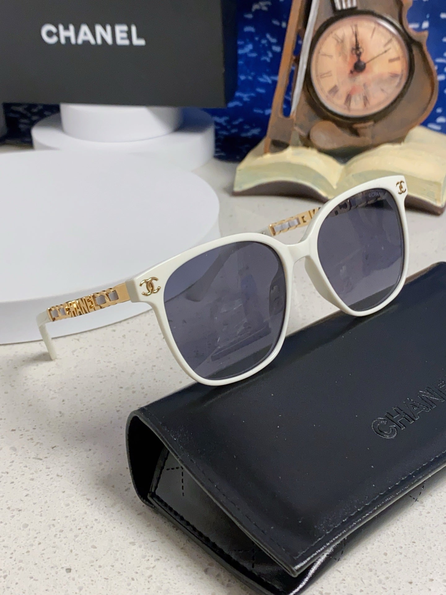 CHANEL SQUARE SUNGLASSES 632031 IN WHITE ACETATE GOLD METAL