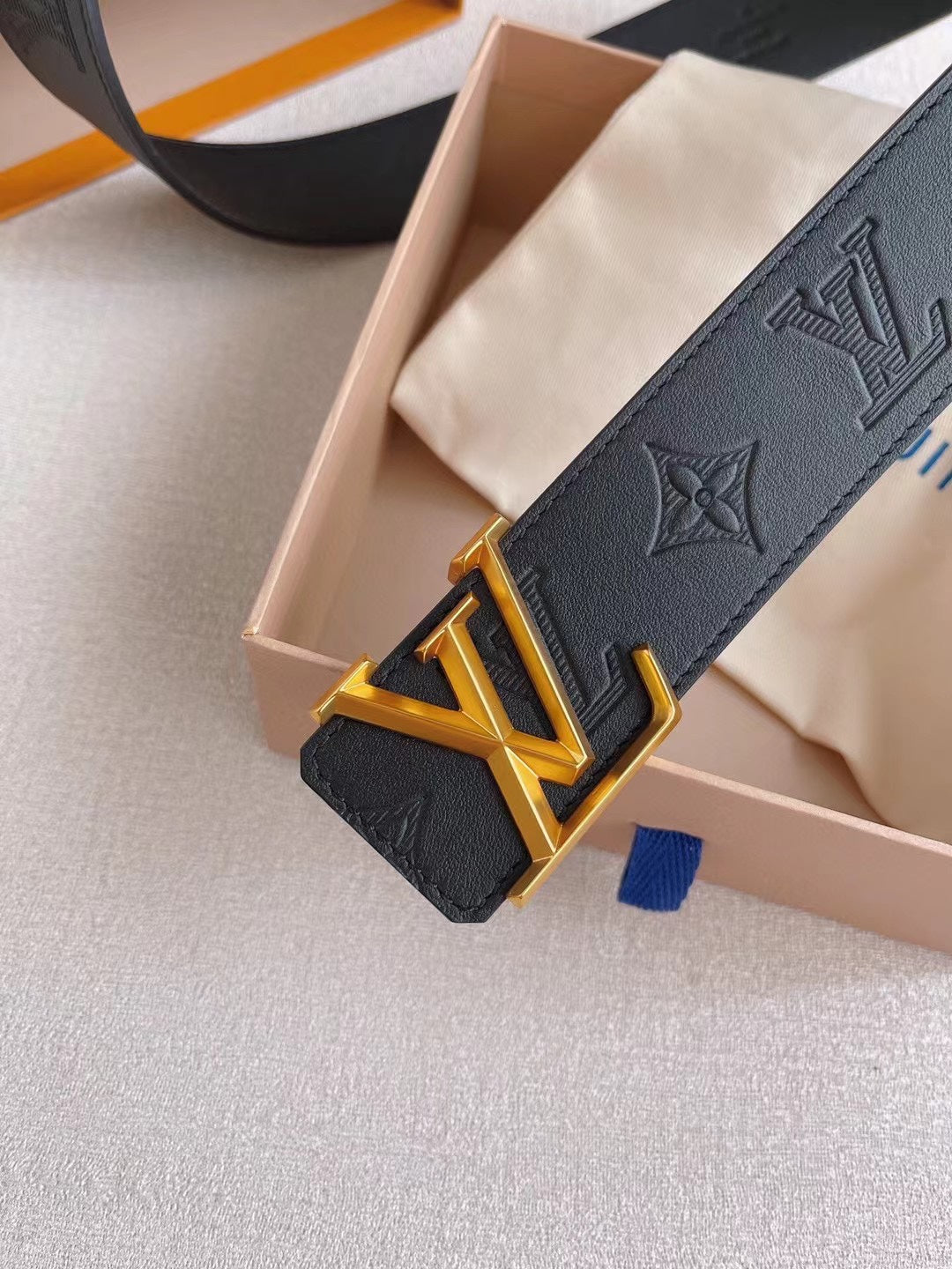 LOUIS VUITTON LV 25S BELT 40 MM IN BLACK CALFSKIN 593216