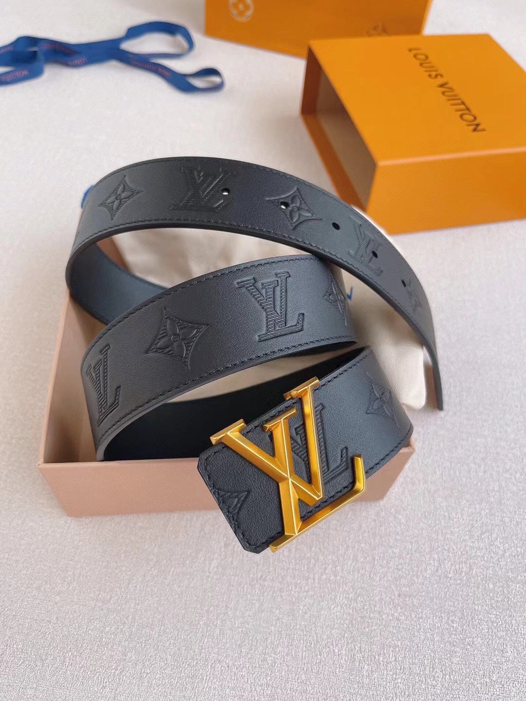 LOUIS VUITTON LV 25S BELT 40 MM IN BLACK CALFSKIN 593216