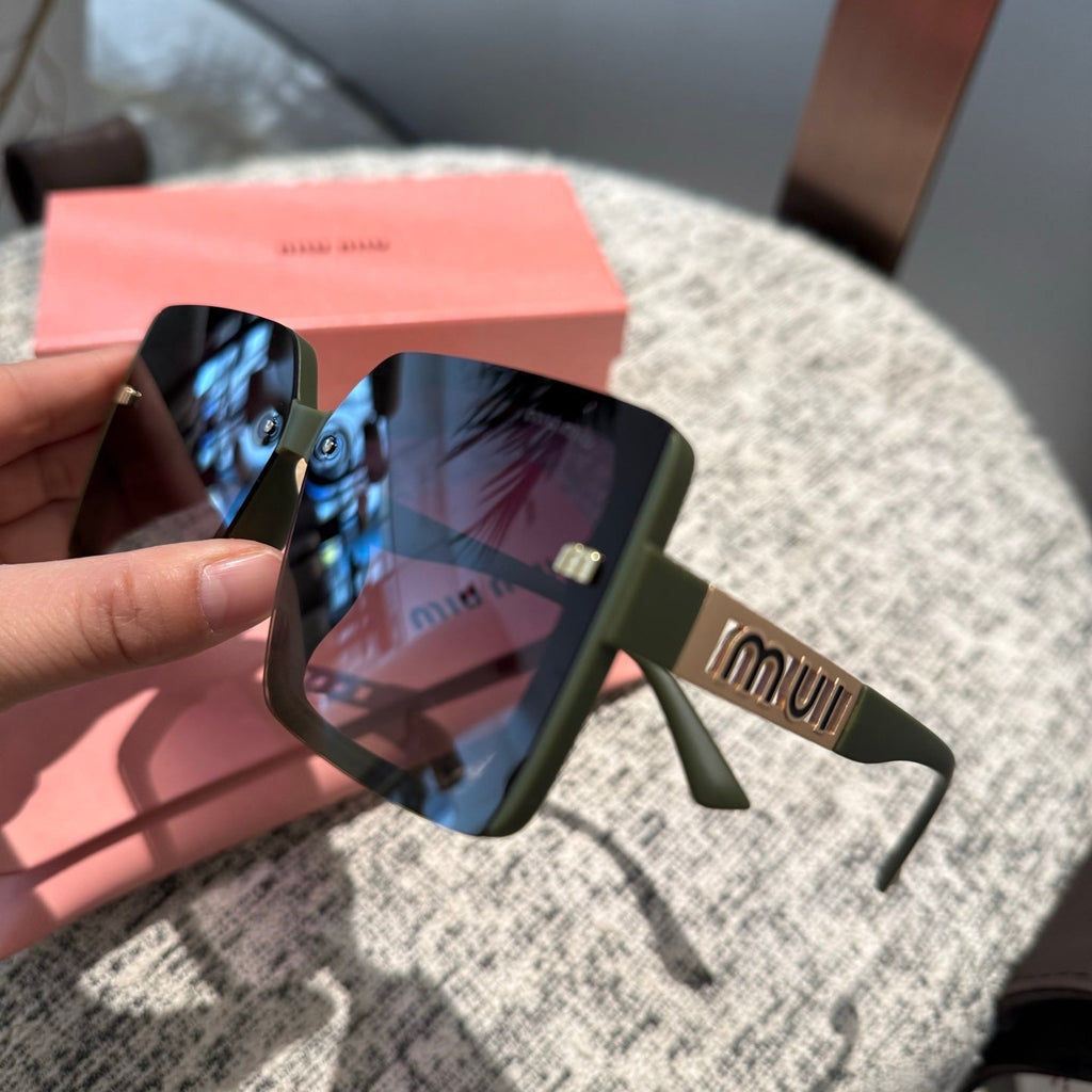 MIU MIU LOGO SQUARE SUNGLASSES 512017 IN GREEN ACETATE