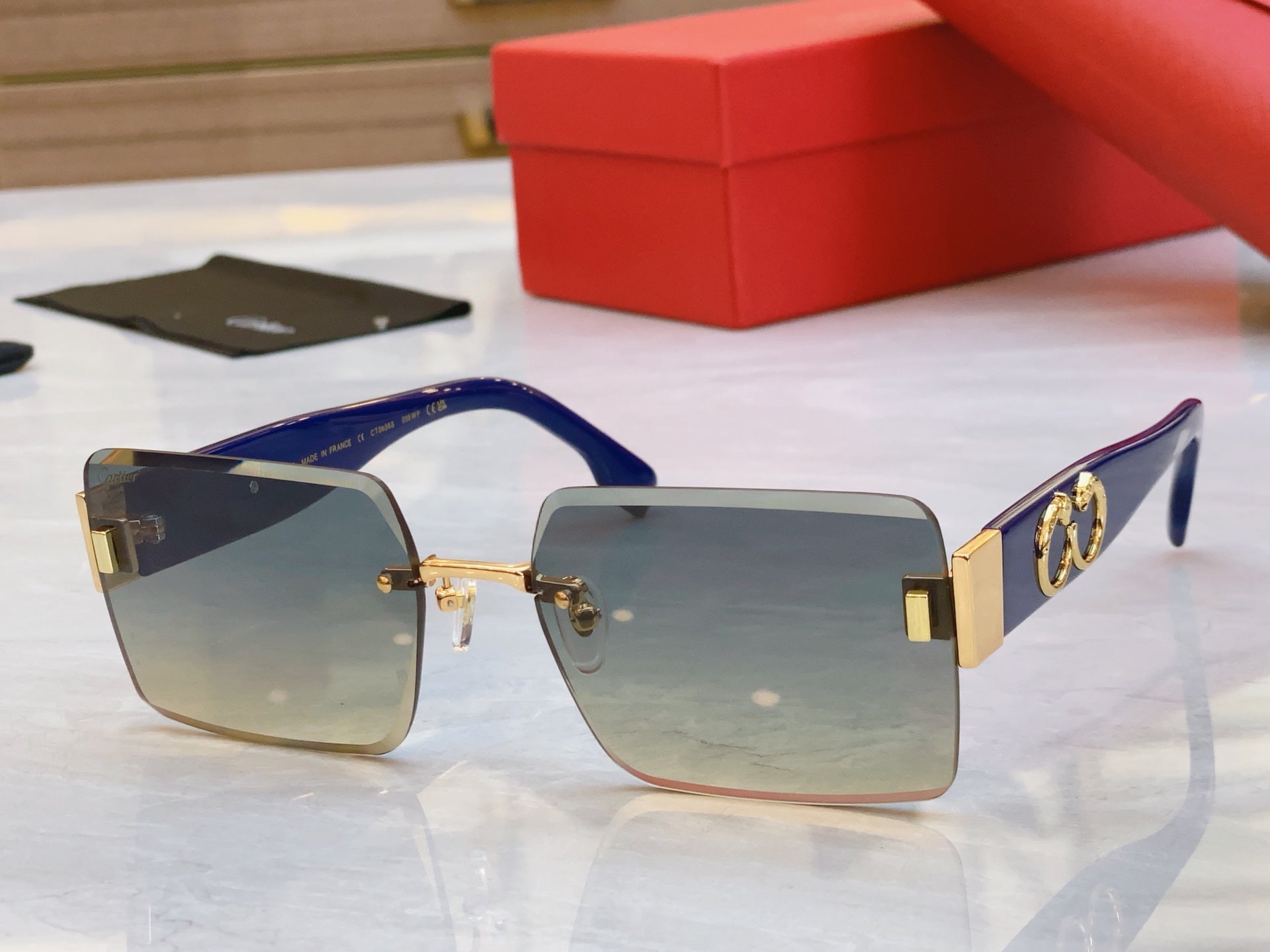 CARTIER PANTHÈRE GEOMETRIC SUNGLASSES CT00636S IN METAL AND ACETATE