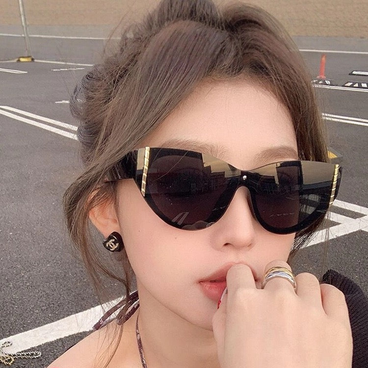 GUCCI CAT EYE FRAME SUNGLASSES G82036 IN ACETATE