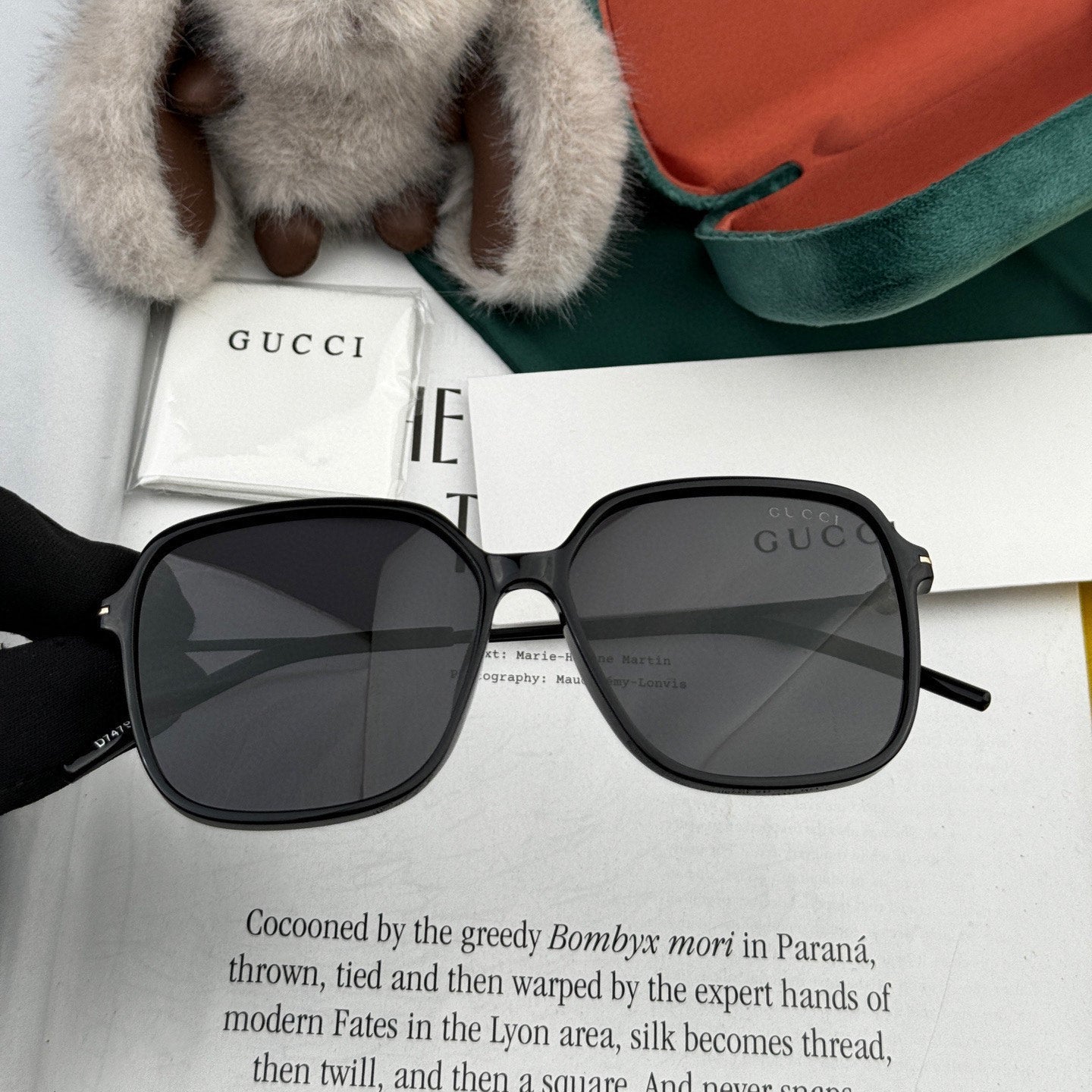 GUCCI SQUARE FRAME SUNGLASSES G9747 IN ACETATE AND METAL