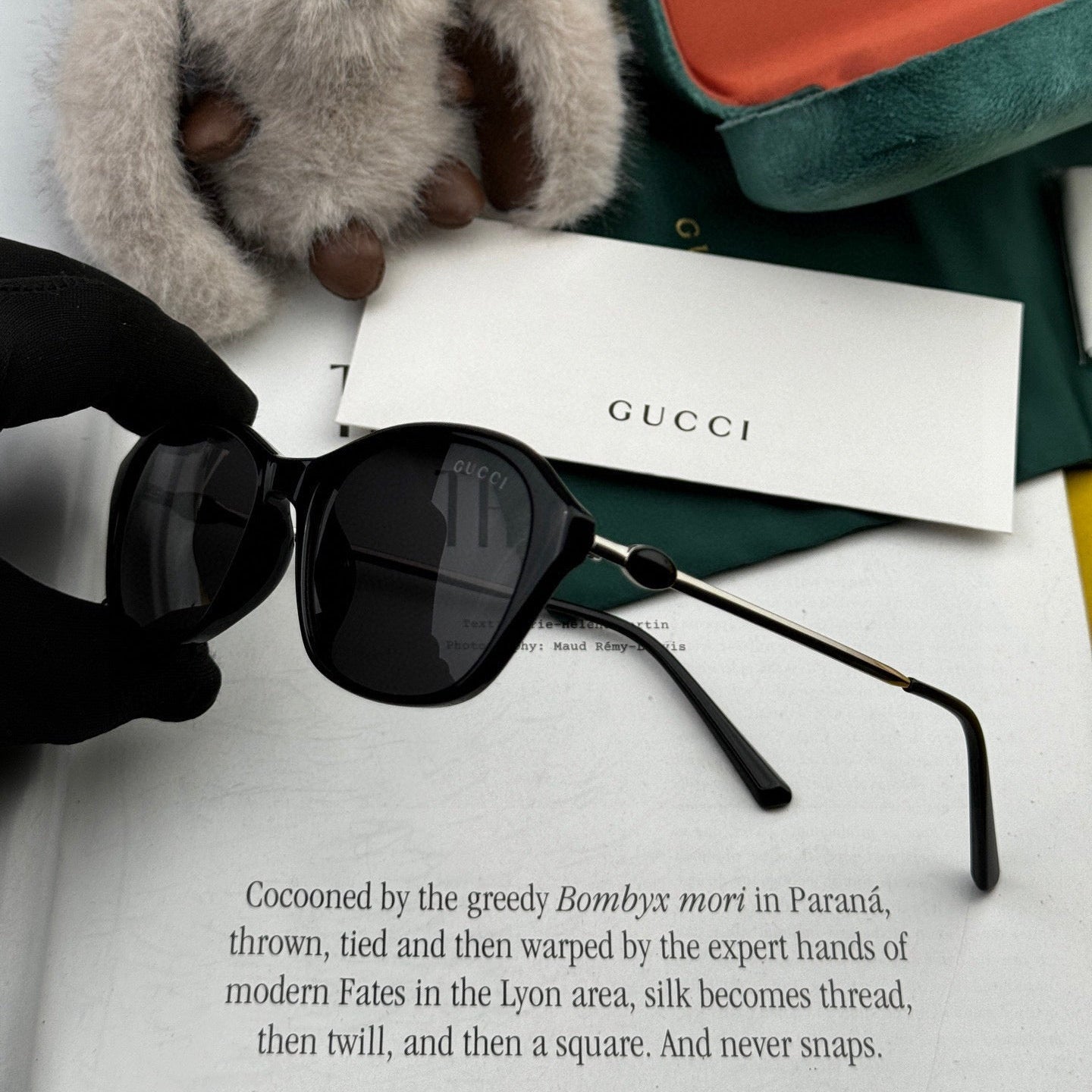 GUCCI OVAL FRAME SUNGLASSES G4906 IN ACETATE AND METAL