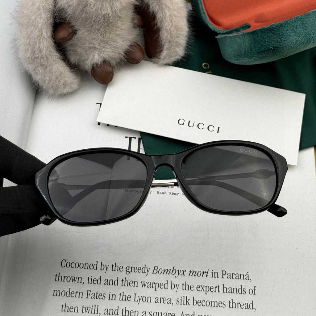 GUCCI OVAL FRAME SUNGLASSES G4906 IN ACETATE AND METAL