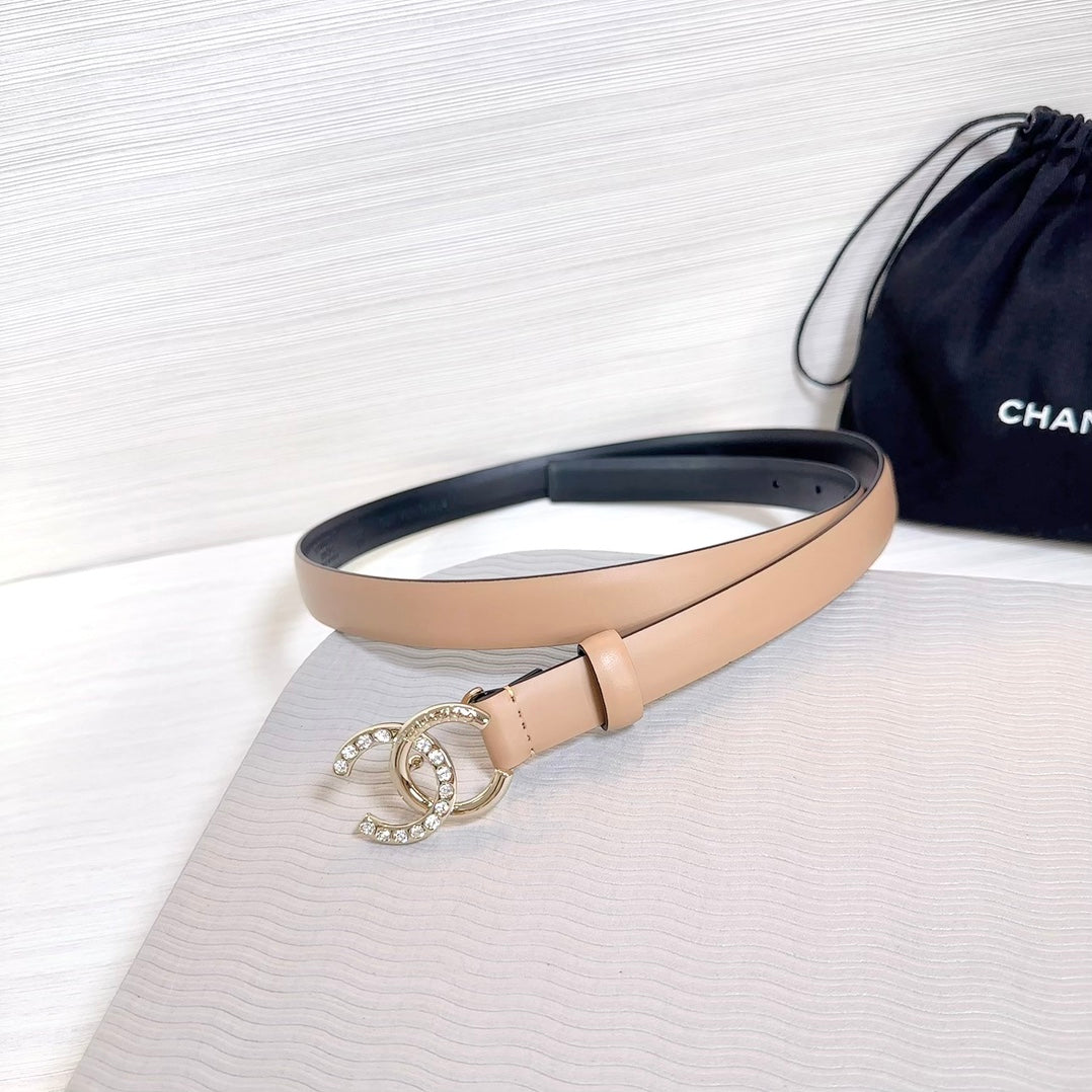 CHANEL BELT 20 MM IN DESERT SAND SMOOTH CALFSKIN GOLD HARDWARE ATTACH RHINSTONE