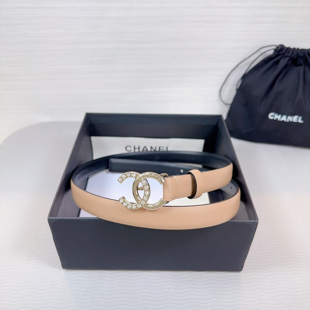 CHANEL BELT 20 MM IN DESERT SAND SMOOTH CALFSKIN GOLD HARDWARE ATTACH RHINSTONE
