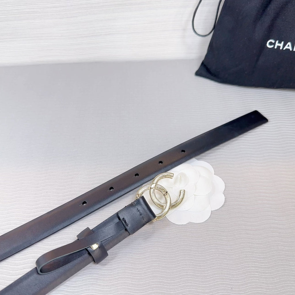 CHANEL BELT 20 MM IN BLACK SMOOTH CALFSKIN GOLD HARDWARE ATTACH RHINSTONE