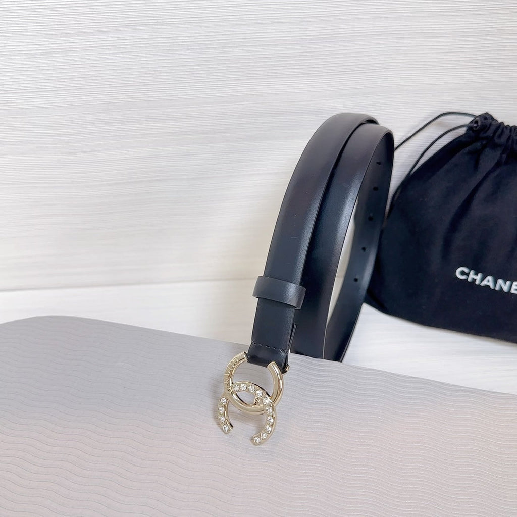 CHANEL BELT 20 MM IN BLACK SMOOTH CALFSKIN GOLD HARDWARE ATTACH RHINSTONE