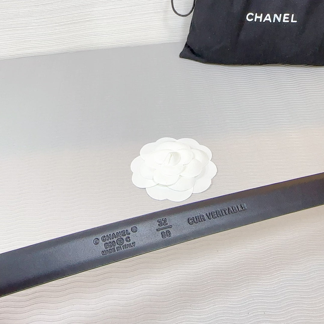CHANEL BELT 20 MM IN BLACK SMOOTH CALFSKIN GOLD HARDWARE ATTACH RHINSTONE