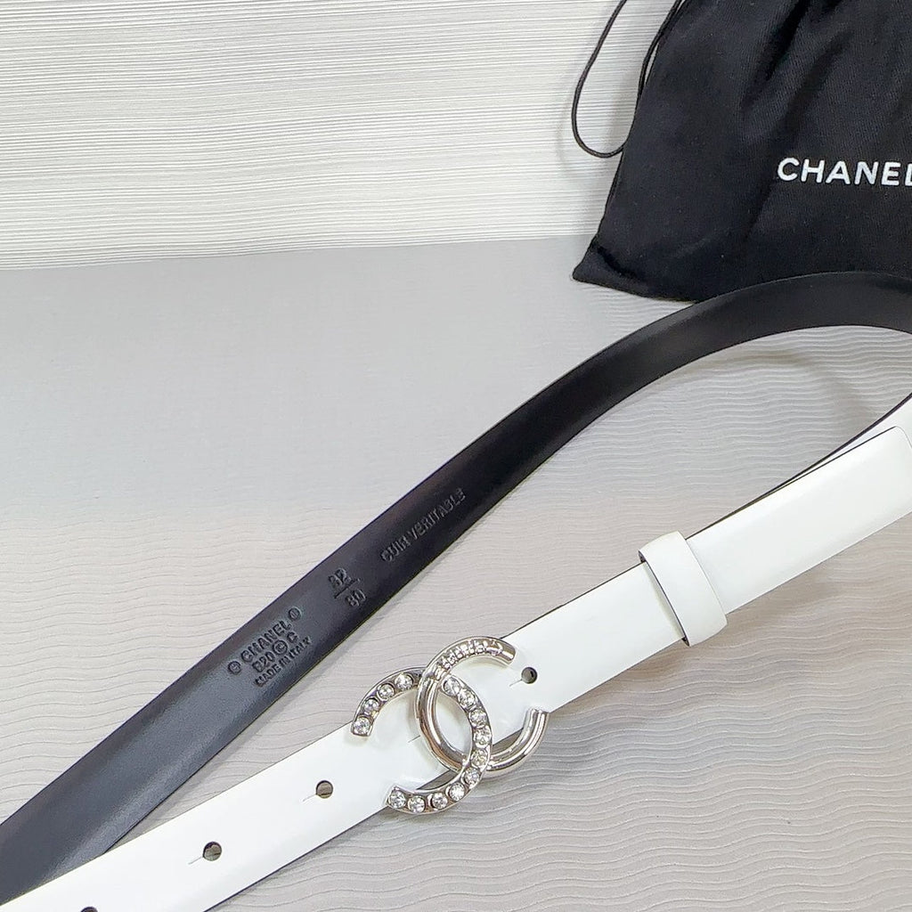 CHANEL BELT 20 MM IN WHITE SMOOTH CALFSKIN SILVER HARDWARE ATTACH RHINSTONE
