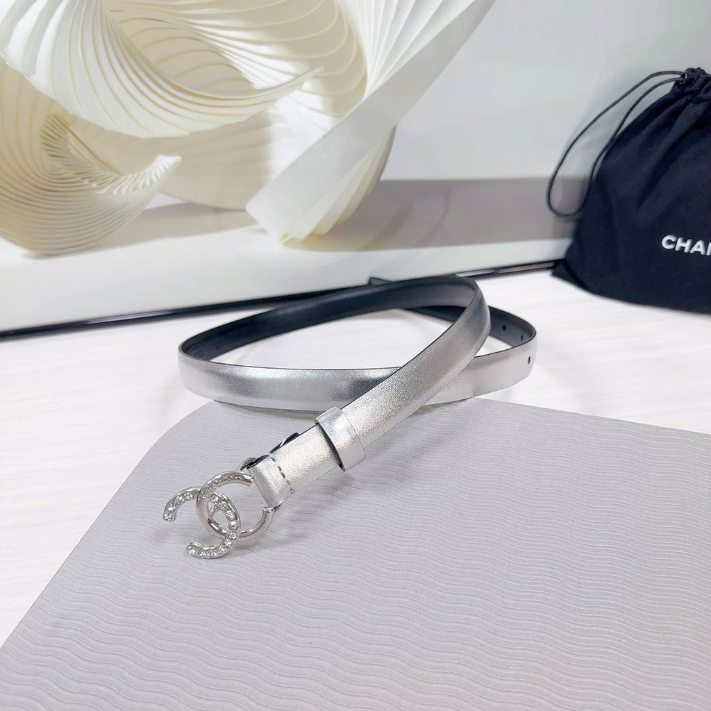 CHANEL BELT 20 MM IN SILVER SMOOTH CALFSKIN SILVER HARDWARE ATTACH RHINSTONE