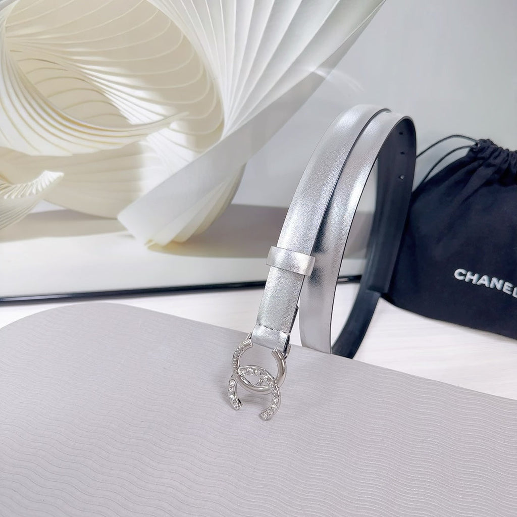 CHANEL BELT 20 MM IN SILVER SMOOTH CALFSKIN SILVER HARDWARE ATTACH RHINSTONE