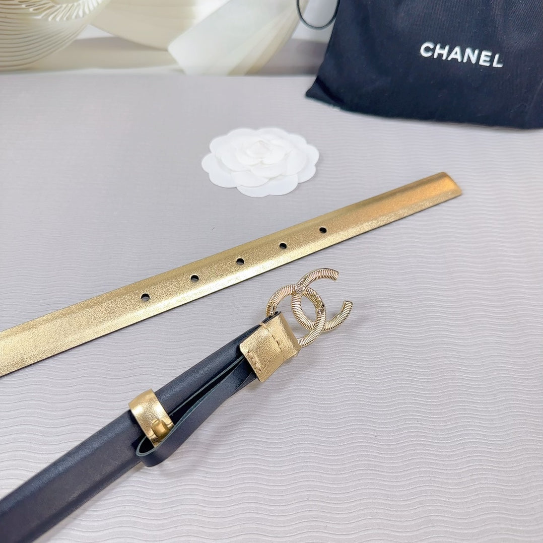 CHANEL BELT 20 MM IN GOLD SMOOTH CALFSKIN GOLD HARDWARE ATTACH RHINSTONE