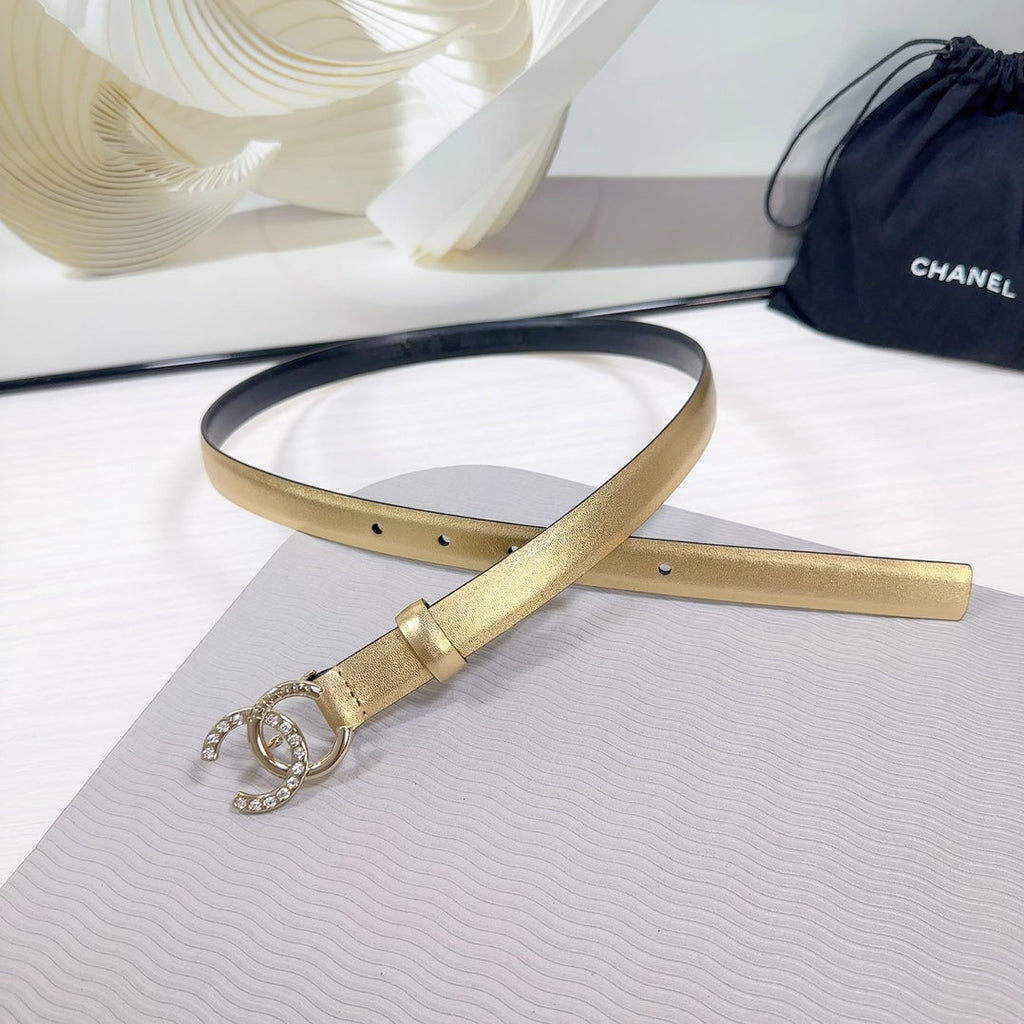 CHANEL BELT 20 MM IN GOLD SMOOTH CALFSKIN GOLD HARDWARE ATTACH RHINSTONE