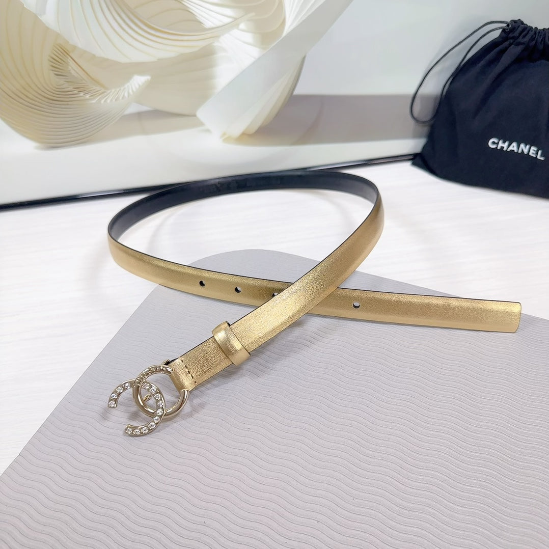 CHANEL BELT 20 MM IN GOLD SMOOTH CALFSKIN GOLD HARDWARE ATTACH RHINSTONE