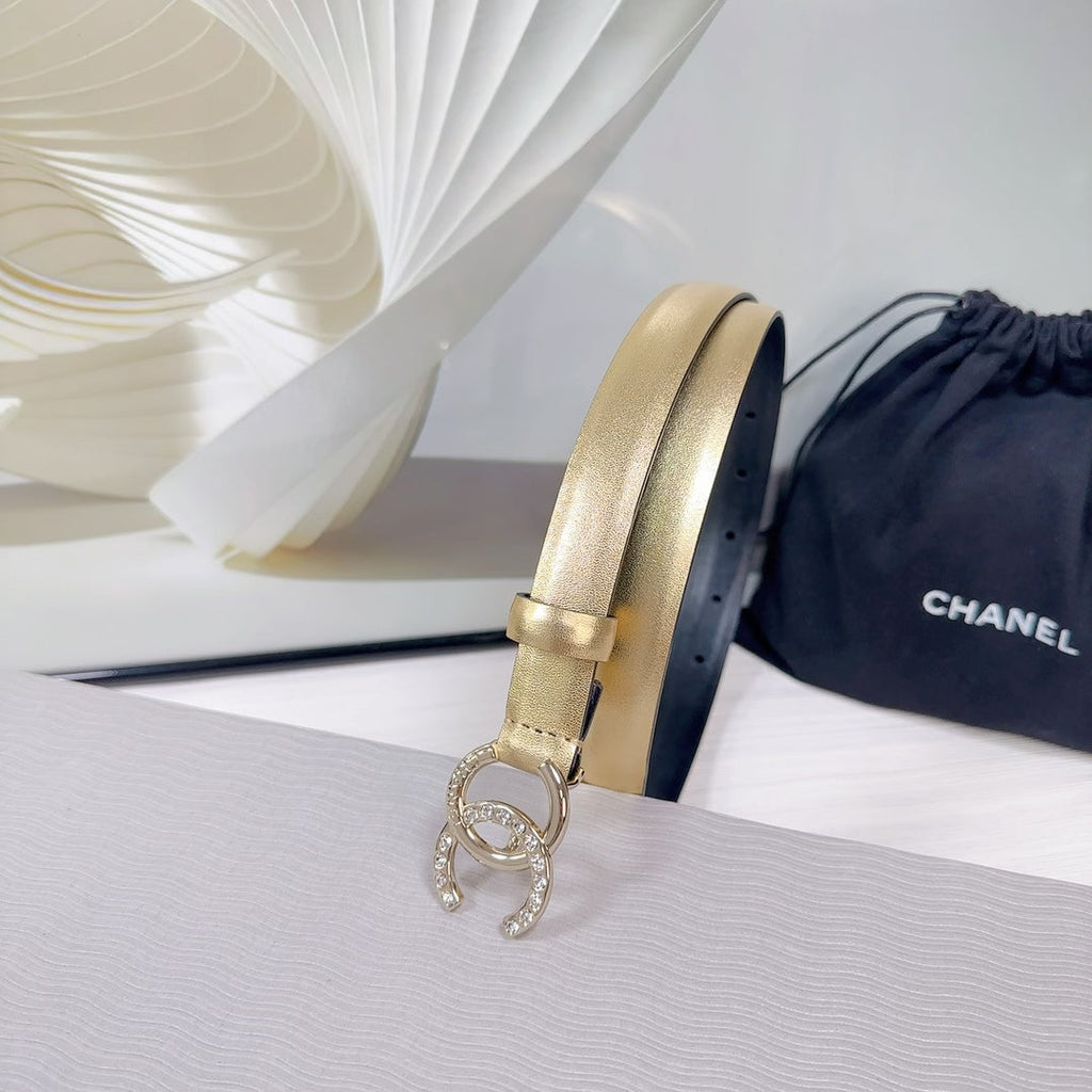CHANEL BELT 20 MM IN GOLD SMOOTH CALFSKIN GOLD HARDWARE ATTACH RHINSTONE