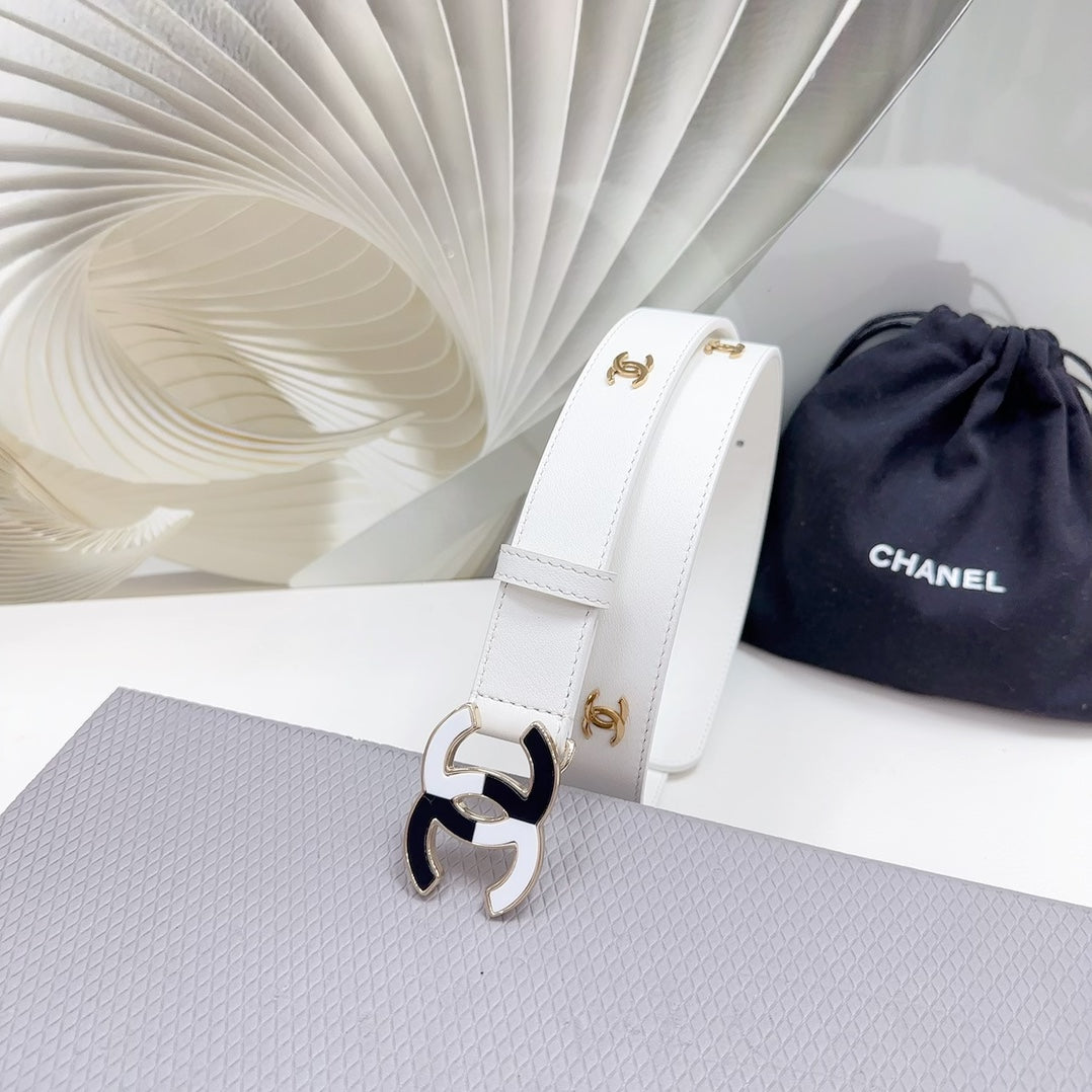 CHANEL BELT 30 MM WHITE CALFSKIN GOLD HARDWARE WITH WHITE MIX BLACK LOGO