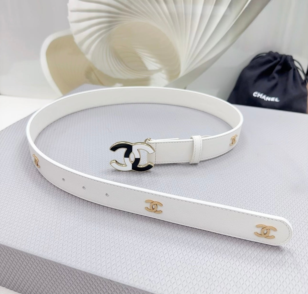 CHANEL BELT 30 MM WHITE CALFSKIN GOLD HARDWARE WITH WHITE MIX BLACK LOGO