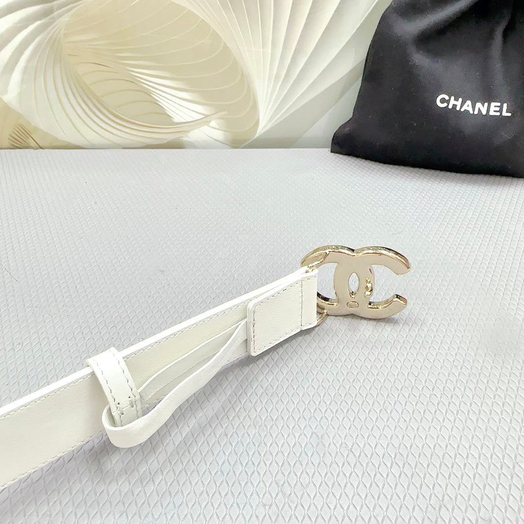 CHANEL BELT 30 MM WHITE CALFSKIN GOLD HARDWARE WITH WHITE MIX BLACK LOGO