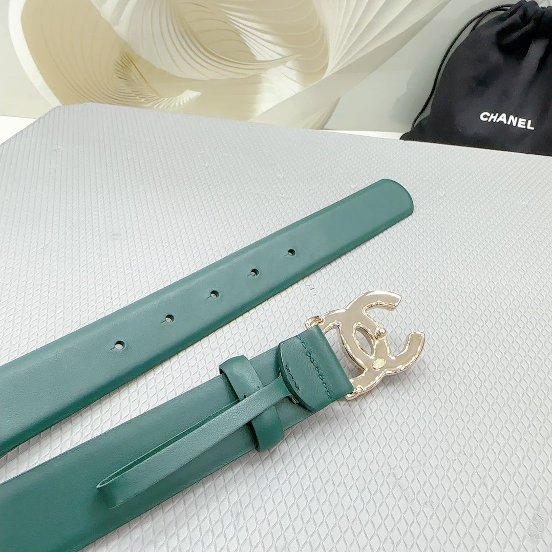 CHANEL 30MM BELT IN COOL GREEN SHINNY CALFSKIN WHITE LOGO