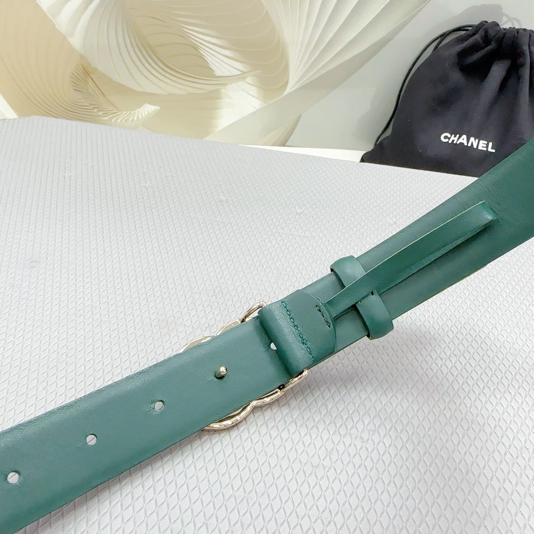 CHANEL 30MM BELT IN COOL GREEN SHINNY CALFSKIN WHITE LOGO