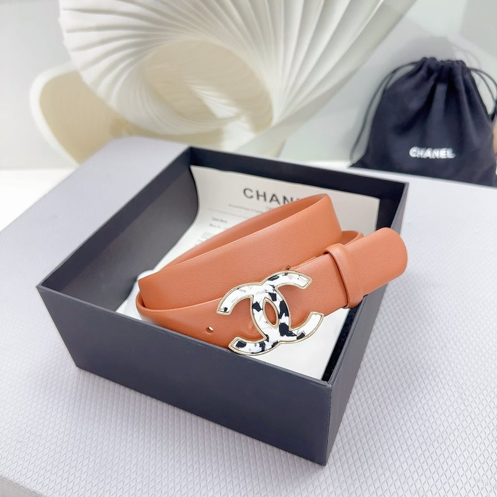 CHANEL 30MM BELT IN TIGER ORANGE SHINNY CALFSKIN WHITE LOGO