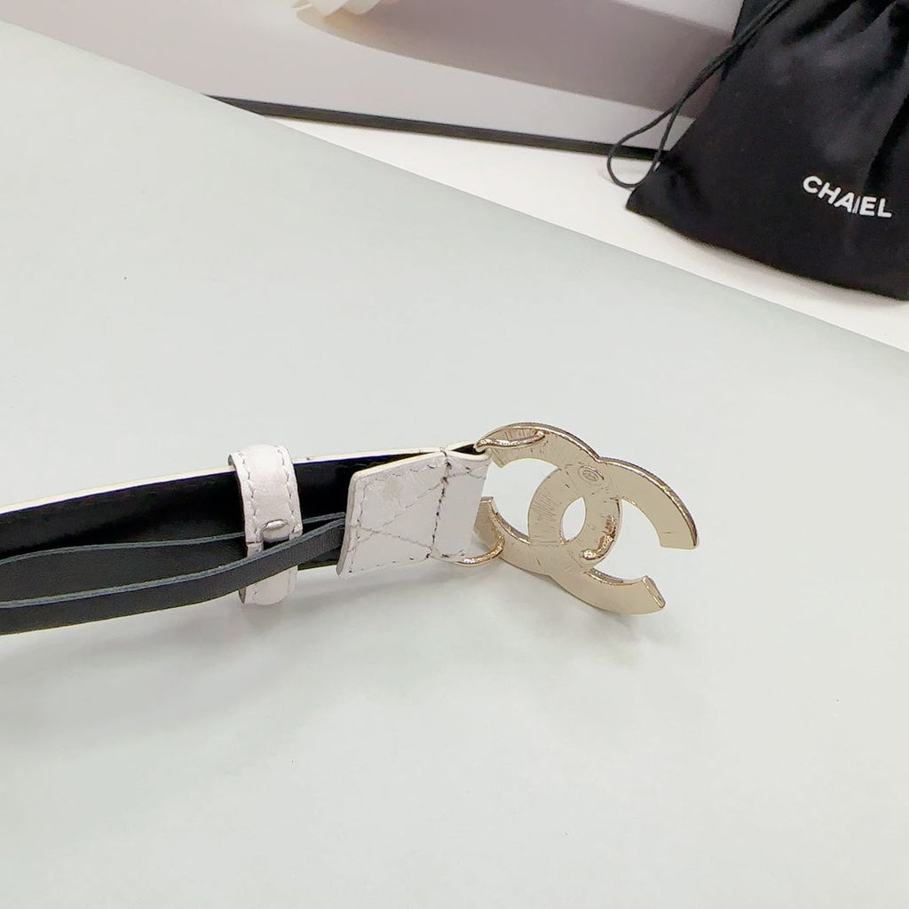 CHANEL 30MM BELT IN WHITE EMBROIDERED CALFSKIN METAL HARDWARE