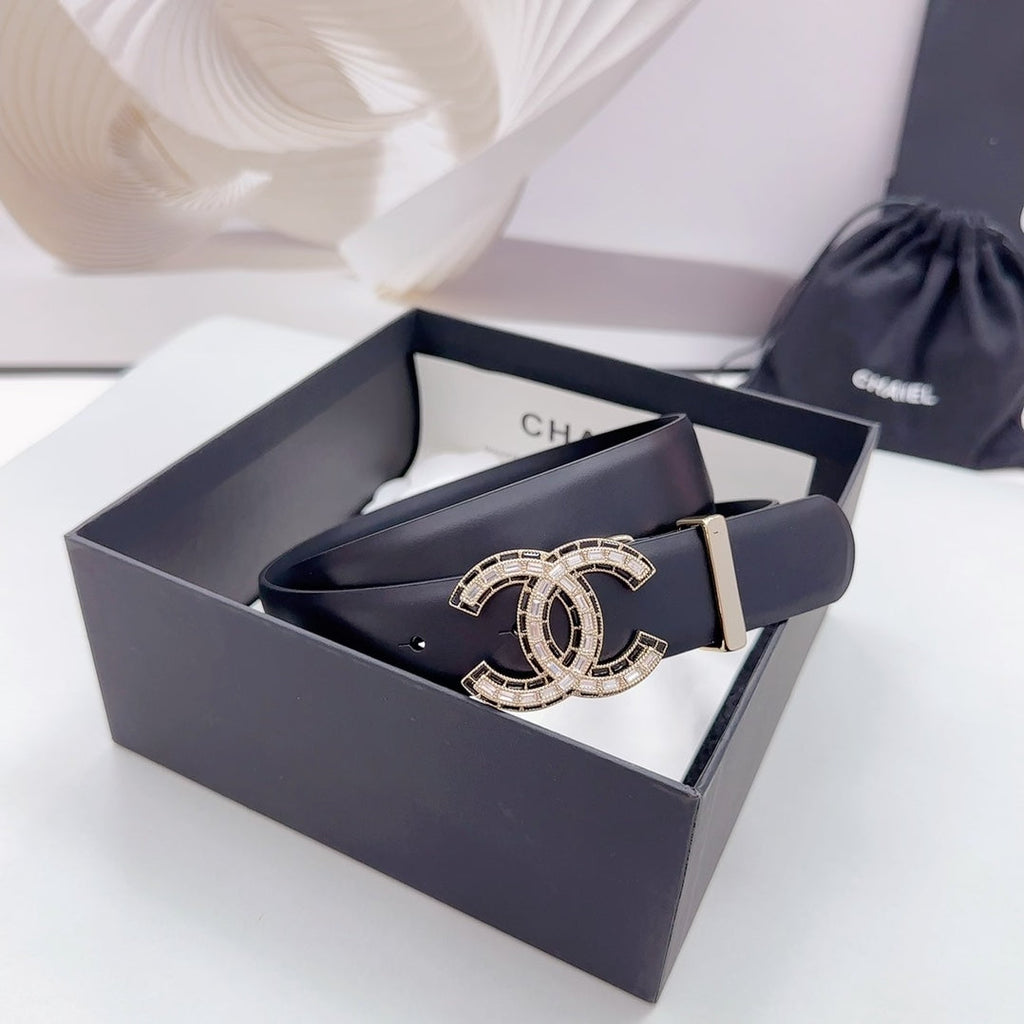 CHANEL 30MM BELT IN BLACK SMOOTH CALFSKIN METAL LOGO