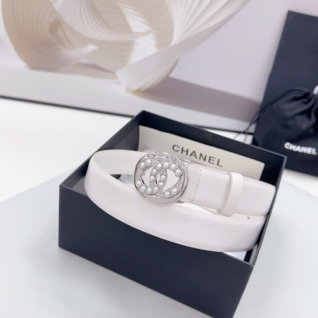 CHANEL 30MM BELT IN WHITE CALFSKIN SILVER HARDWARE ATTACH PEARLS