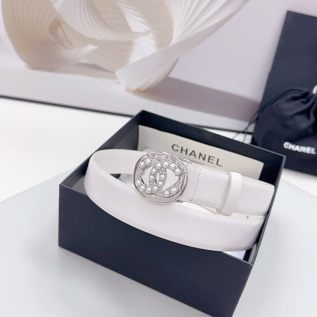 CHANEL 30MM BELT IN WHITE CALFSKIN SILVER HARDWARE ATTACH PEARLS