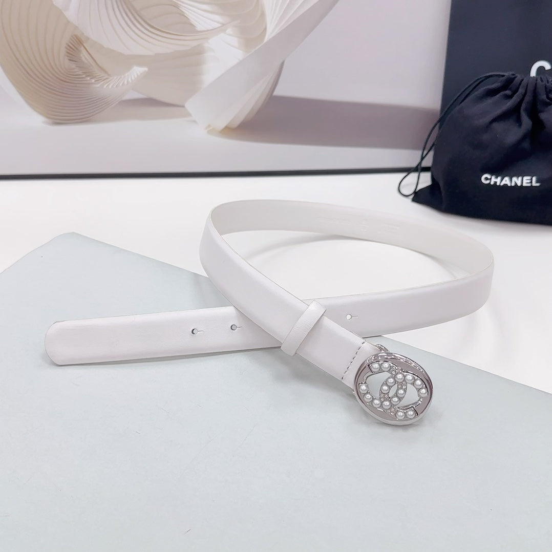 CHANEL 30MM BELT IN WHITE CALFSKIN SILVER HARDWARE ATTACH PEARLS