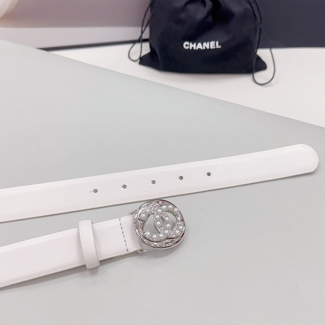 CHANEL 30MM BELT IN WHITE CALFSKIN SILVER HARDWARE ATTACH PEARLS