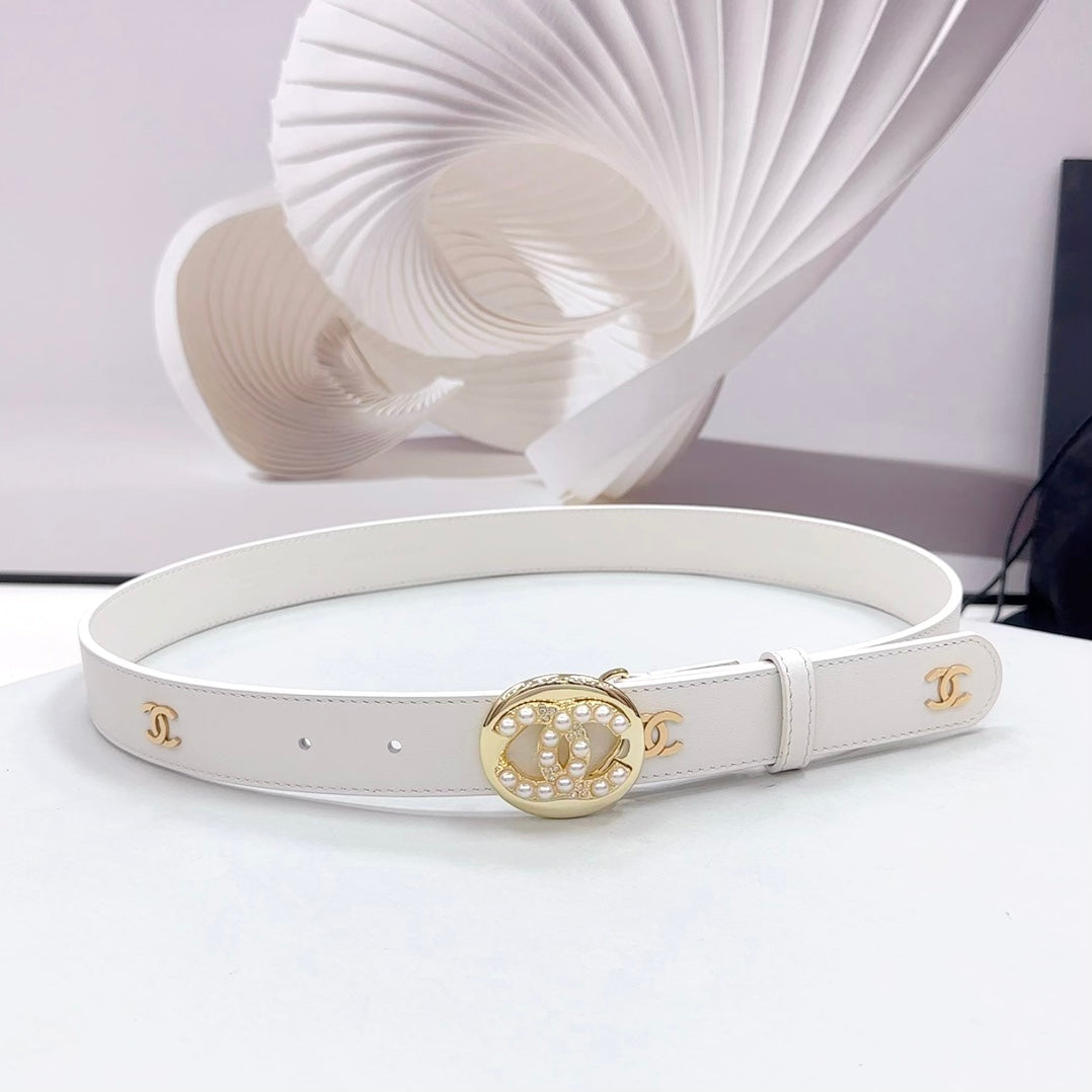 CHANEL 30MM BELT IN WHITE CALFSKIN GOLD HARDWARE ATTACH PEARLS