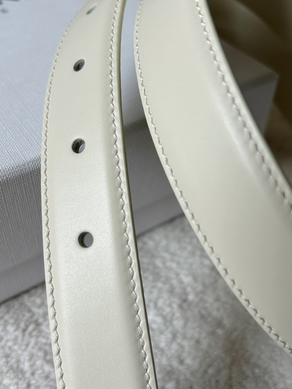 CELINE TRIOMPHE BELT 24MM IN WHITE CALFSKIN WITH LEATHER BUCKLE