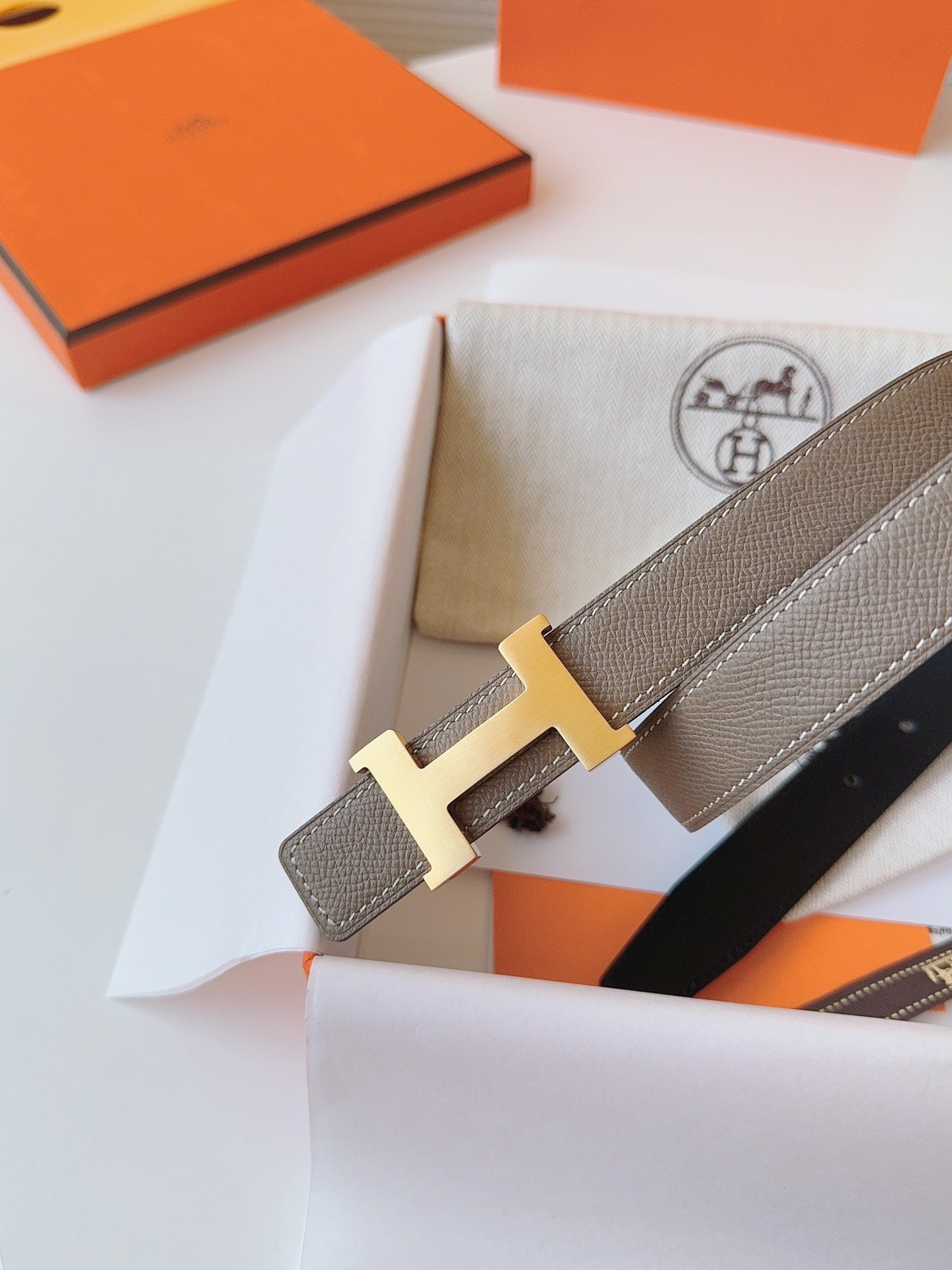 HERMES MINI H BELT BUCKLE & REVERSIBLE CAMEL BROWN LEATHER STRAP 24 MM GOLD HARDWARE